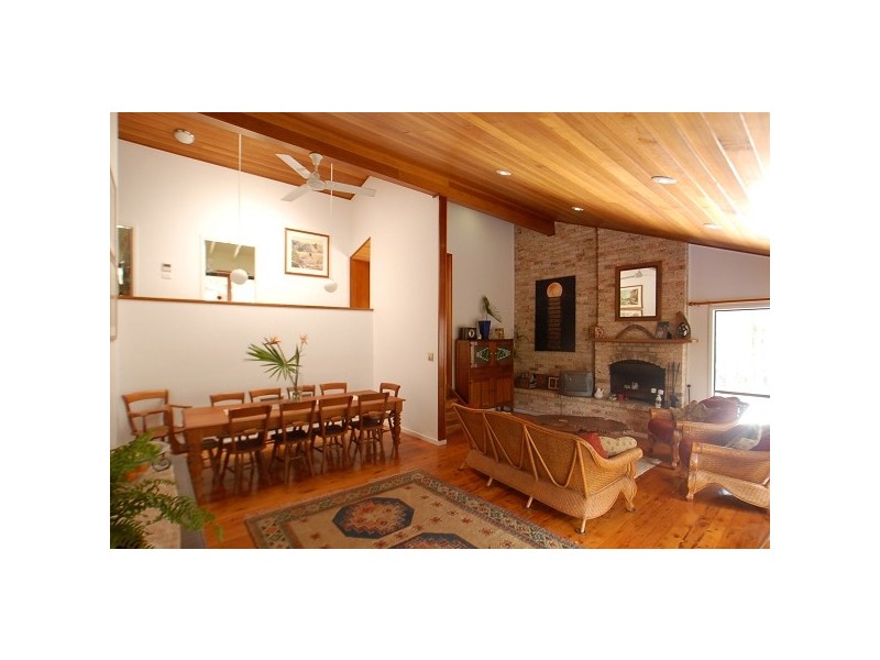 413 Oak rd, Matcham NSW 2250