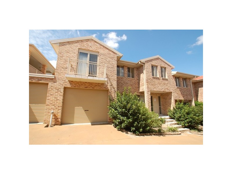 9 & 10/4-6 Webb Street, East Gosford NSW 2250