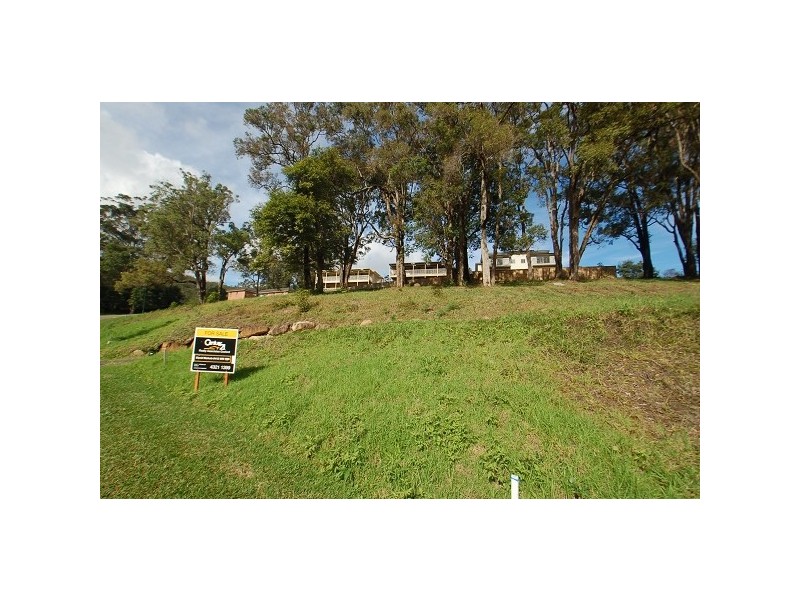 8 Jean Norman Cl, Wyoming NSW 2250