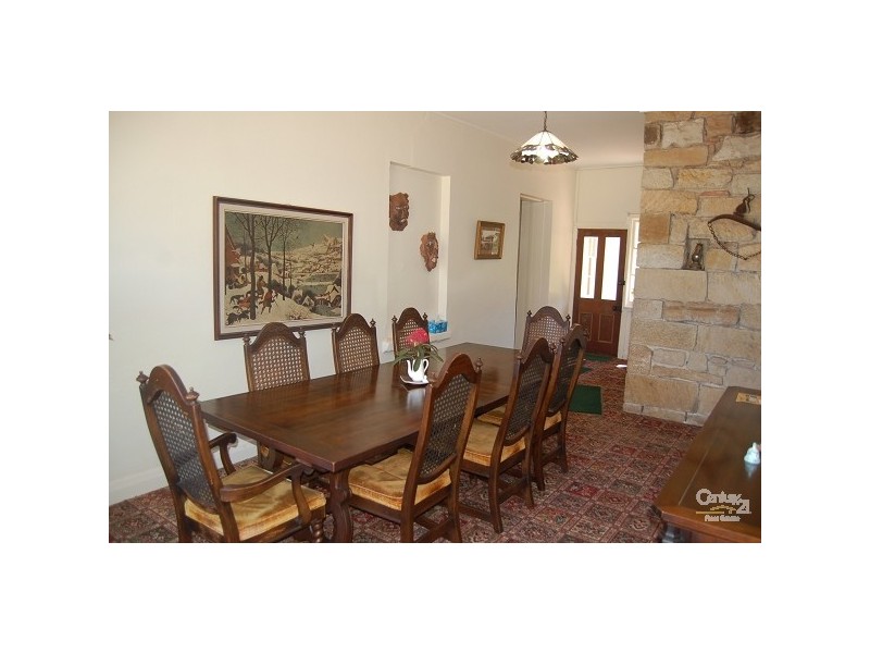 1 Wyoming rd, Wyoming NSW 2250