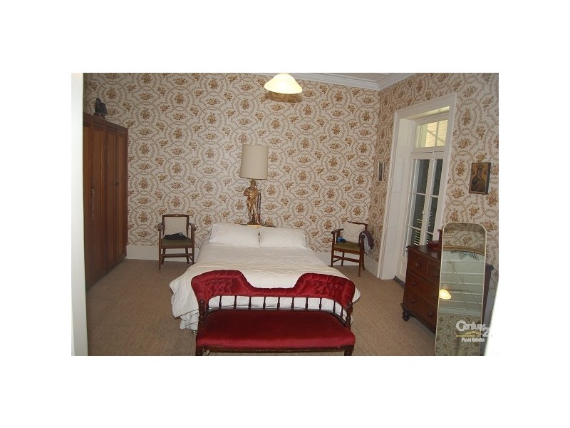 1 Wyoming rd, Wyoming NSW 2250