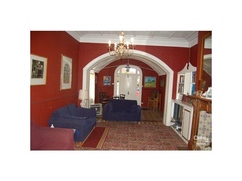 1 Wyoming rd, Wyoming NSW 2250