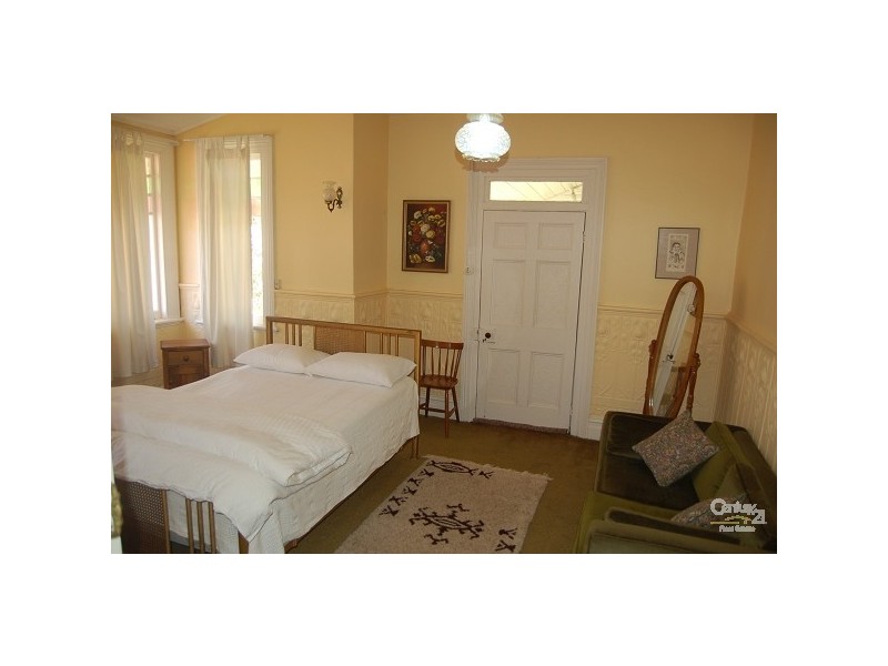 1 Wyoming rd, Wyoming NSW 2250
