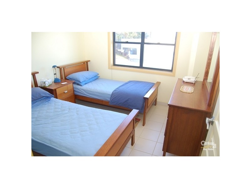 37 Young Street, West Gosford NSW 2250