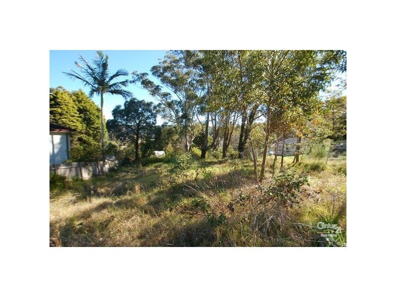 16 Batley St, Gosford NSW 2250