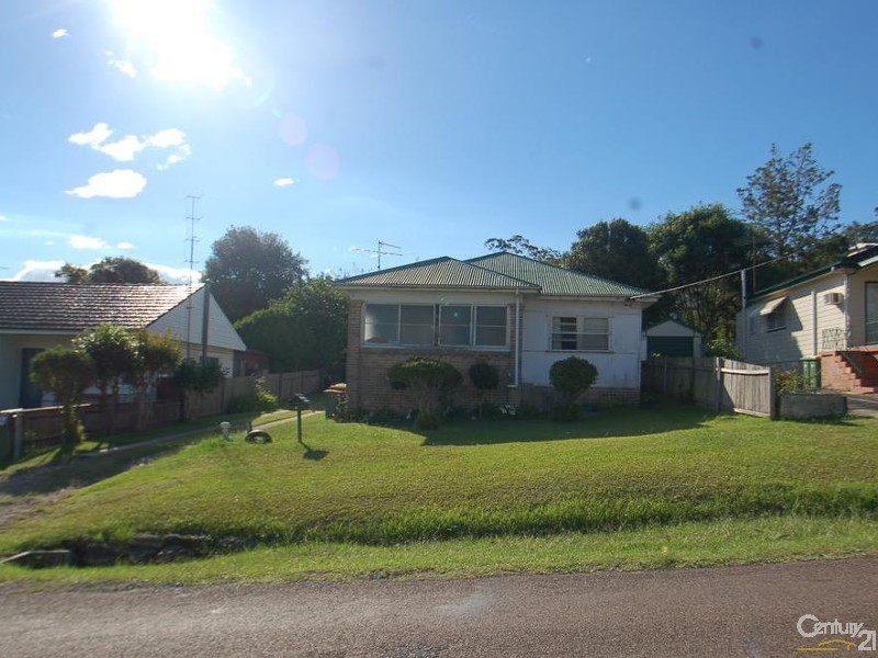 8 Lushington Street, East Gosford NSW 2250