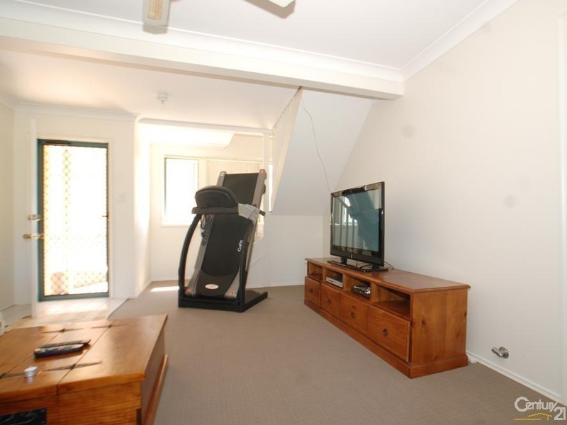 2/2 Bradys Gully rd, North Gosford NSW 2250