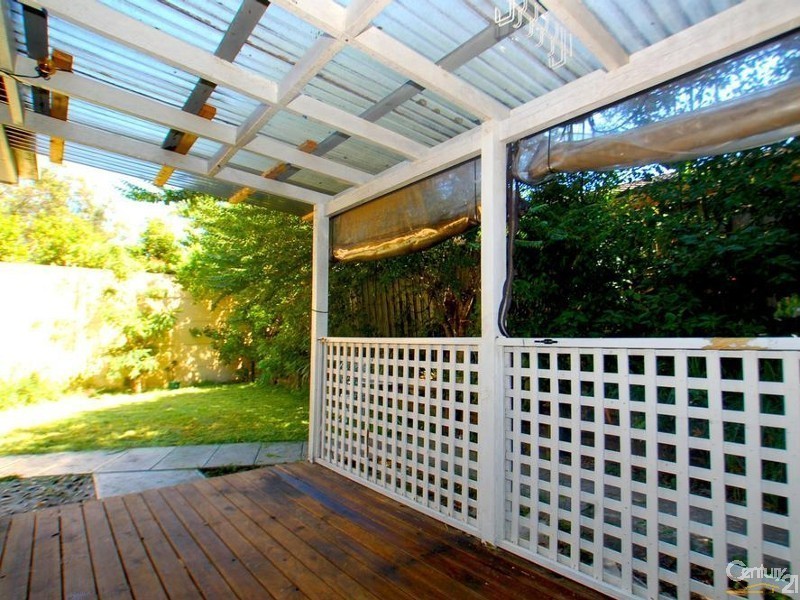 5b Dalgety Crescent, Green Point NSW 2251