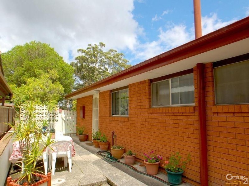 1 Maranoa Street, Wyoming NSW 2250