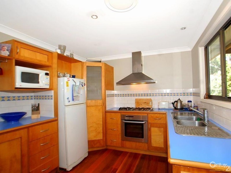 44 Rain Forest Road, Wyoming NSW 2250