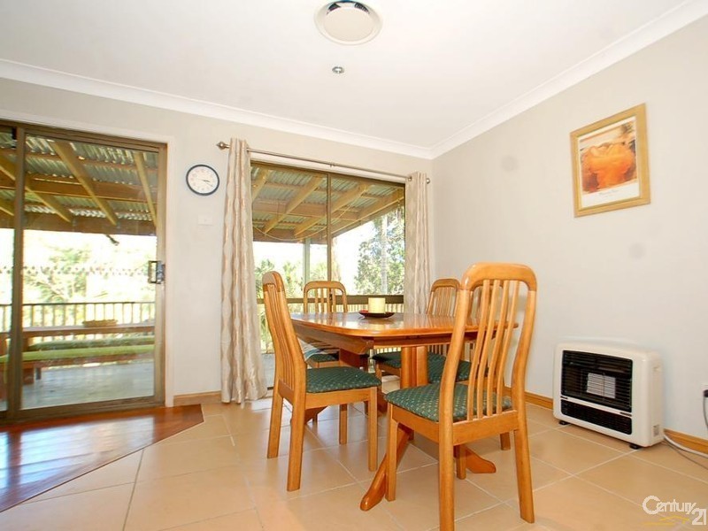 44 Rain Forest Road, Wyoming NSW 2250