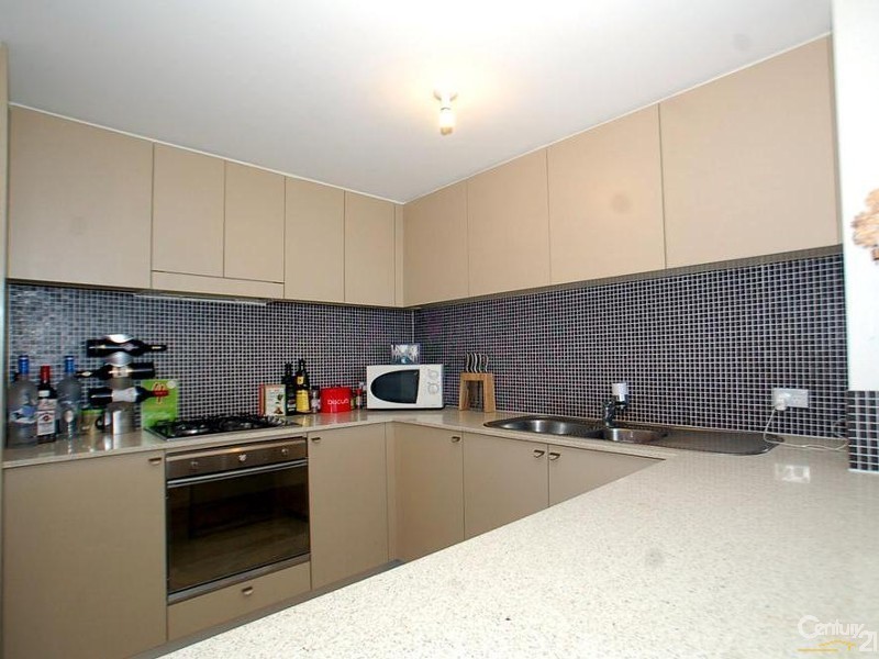 172/80 John Whiteway dr, Gosford NSW 2250