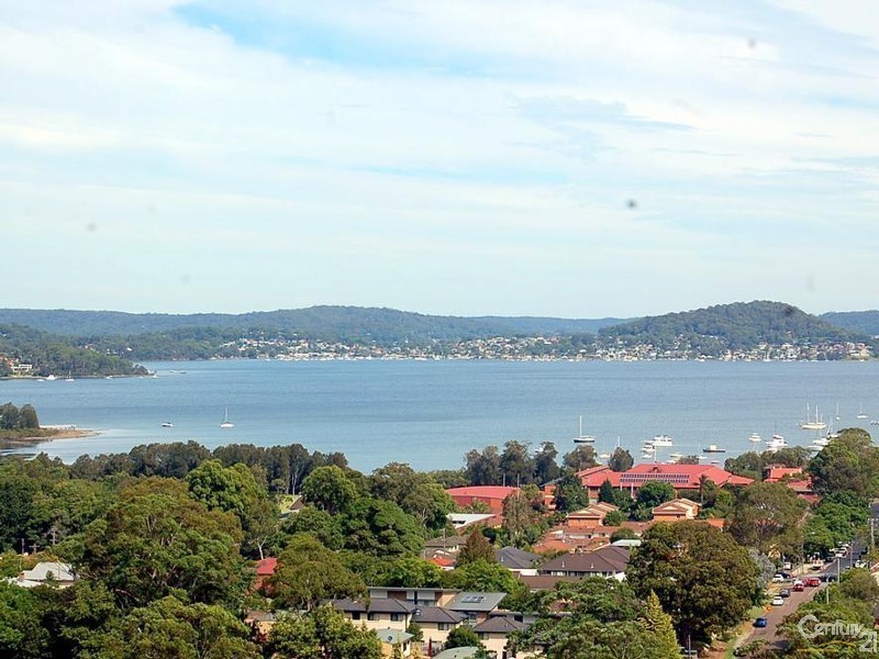 172/80 John Whiteway dr, Gosford NSW 2250