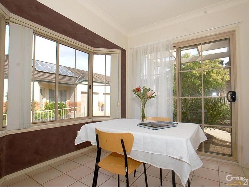 2/35a Hanlan Street South, Narara NSW 2250