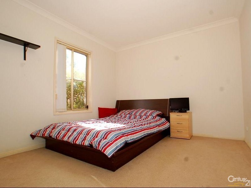 2/35a Hanlan Street South, Narara NSW 2250