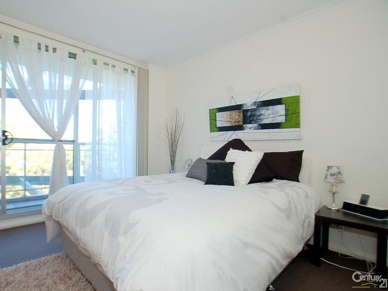 152/80 John Whiteway Drive, Gosford NSW 2250