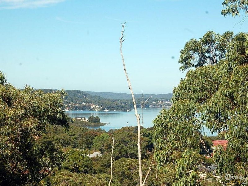 152/80 John Whiteway Drive, Gosford NSW 2250