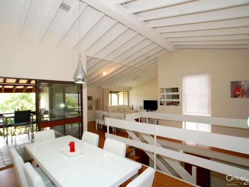 2/3 York Street, Point Frederick NSW 2250