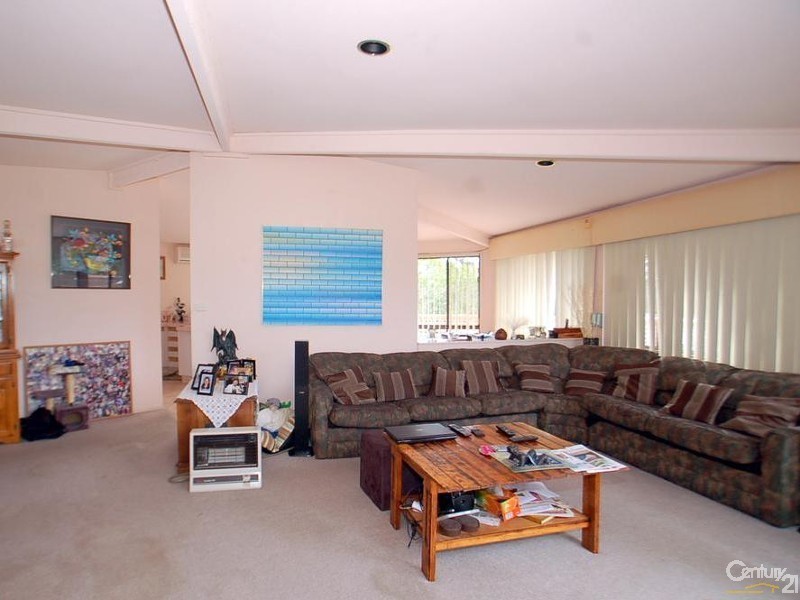 3 Willowin Close, Green Point NSW 2251