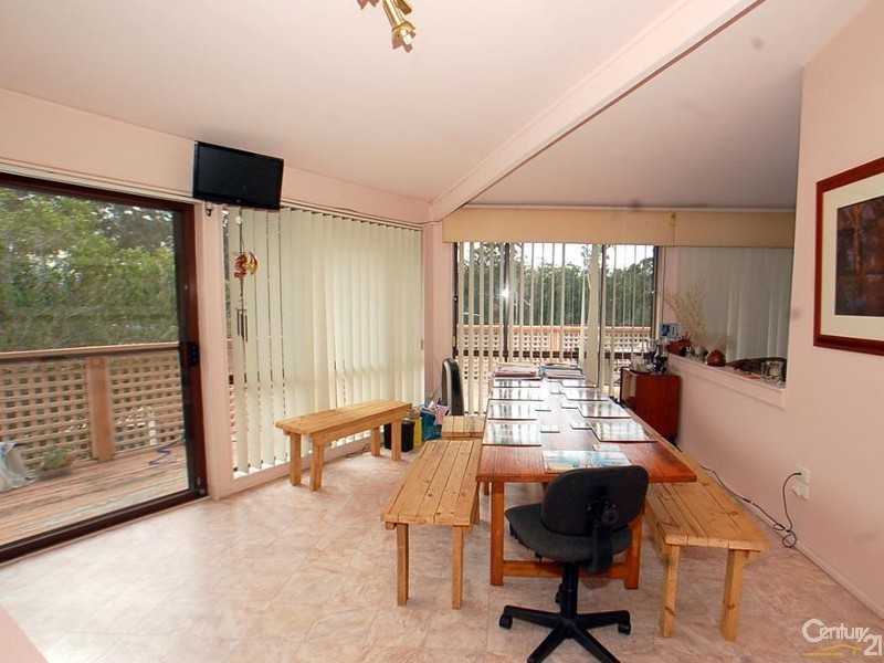 3 Willowin Close, Green Point NSW 2251