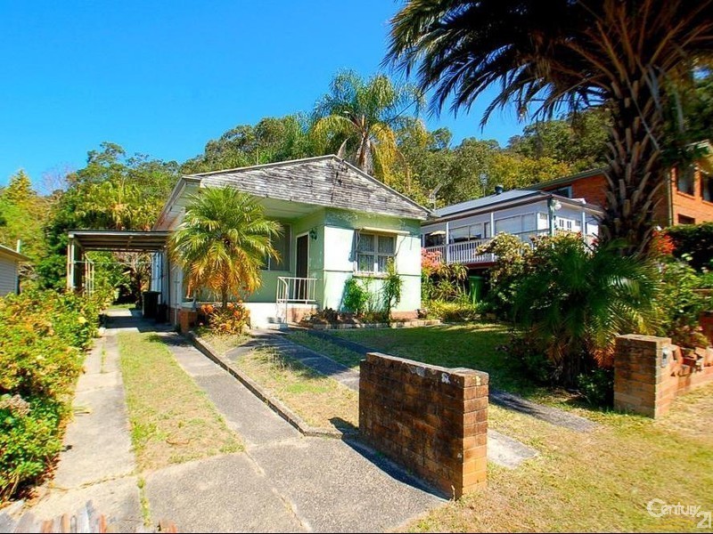 24 Talinga Avenue, Point Clare NSW 2250