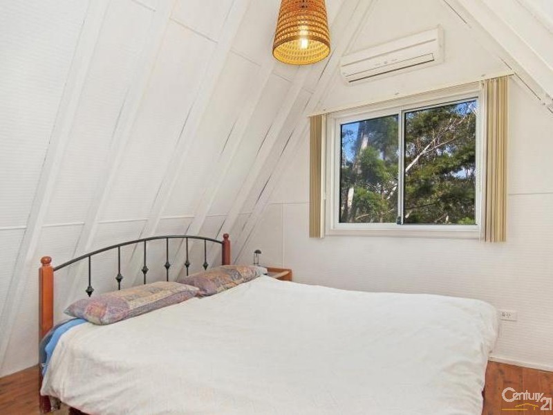 14 Francis Road, North Avoca NSW 2260