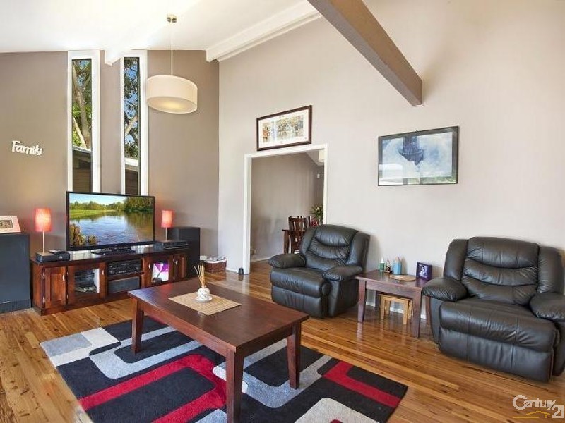 10 Rafferty Close, Kariong NSW 2250