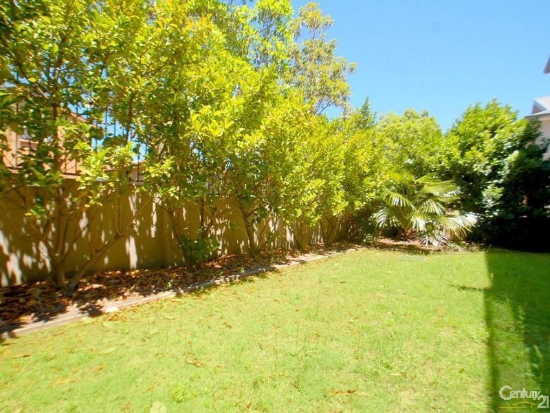 4/1 Creighton Lane, Point Frederick NSW 2250