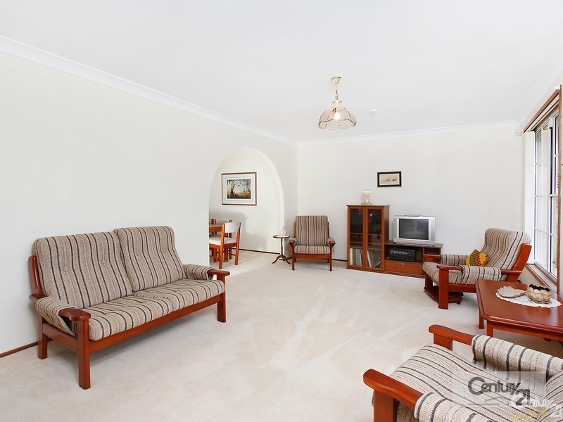 6 Amber cres, Point Clare NSW 2250