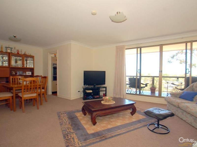 28/3 Joseph Lloyd Close, Gosford NSW 2250