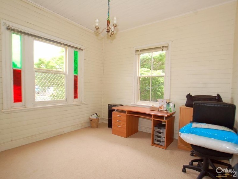 13 Hely Street, Gosford NSW 2250