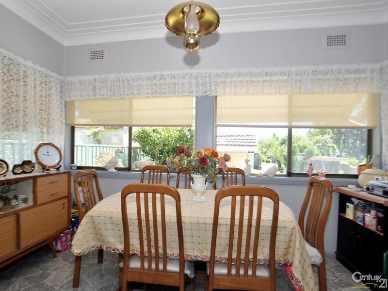 80 Glennie Street, Wyoming NSW 2250