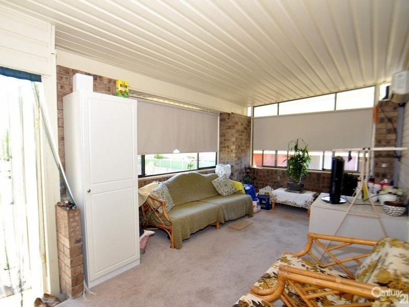 80 Glennie Street, Wyoming NSW 2250