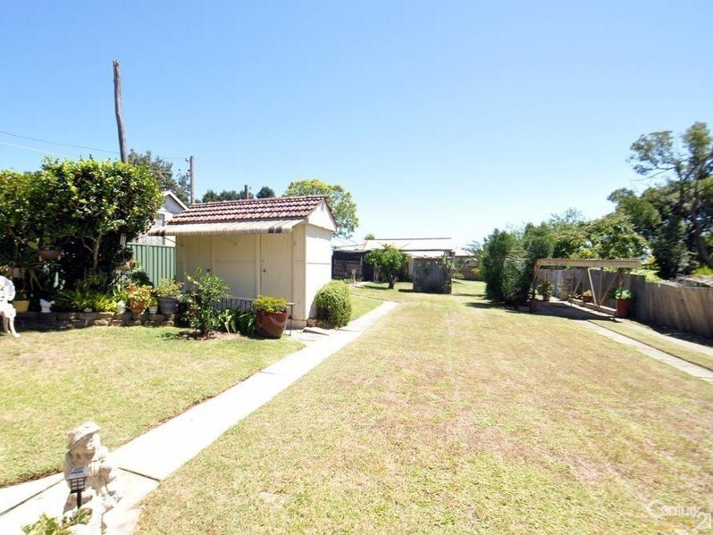 80 Glennie Street, Wyoming NSW 2250