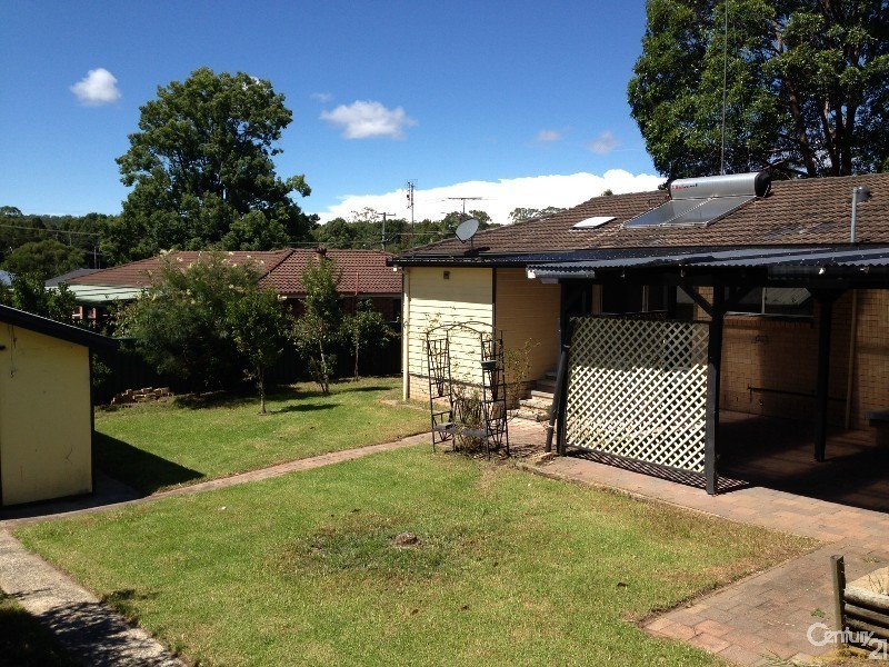 13 Ourimbah st, Lisarow NSW 2250
