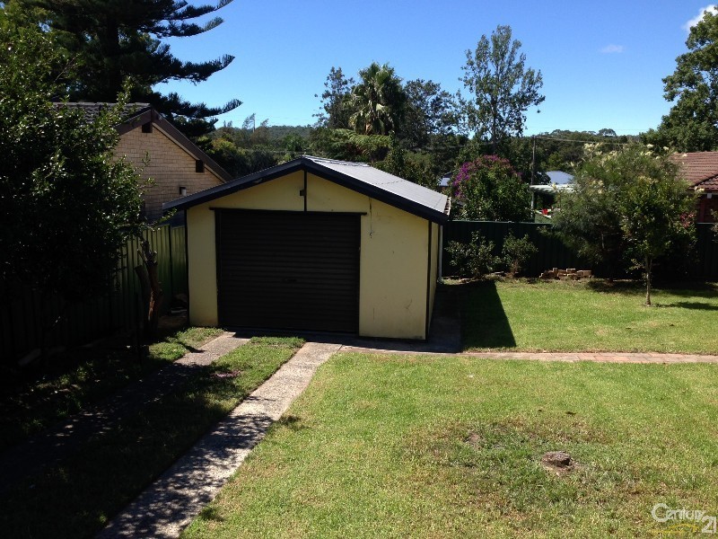 13 Ourimbah st, Lisarow NSW 2250