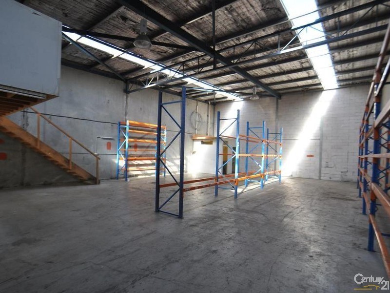 27 Kirrawee ave, Gosford NSW 2250