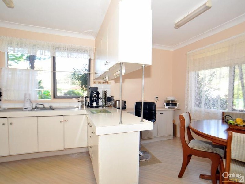 24 Bluefish Crescent, Tascott NSW 2250