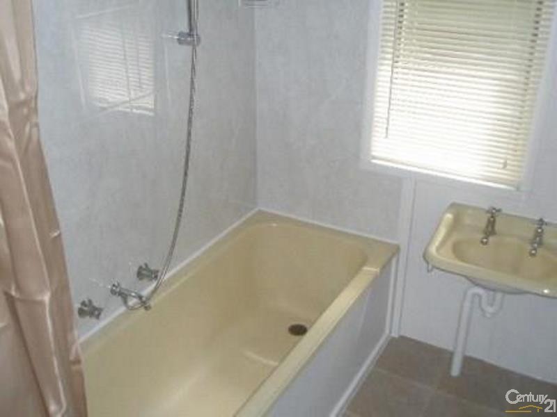 West Gosford NSW 2250