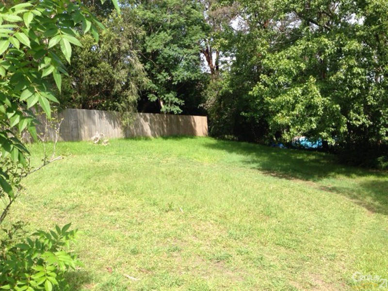 51 and 51a Donnison st, Gosford NSW 2250