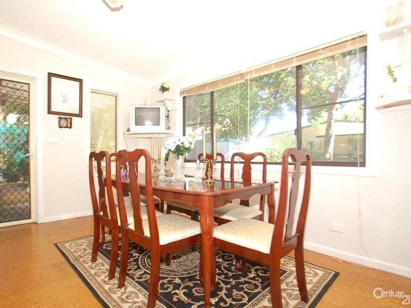 64 Cary st, Wyoming NSW 2250