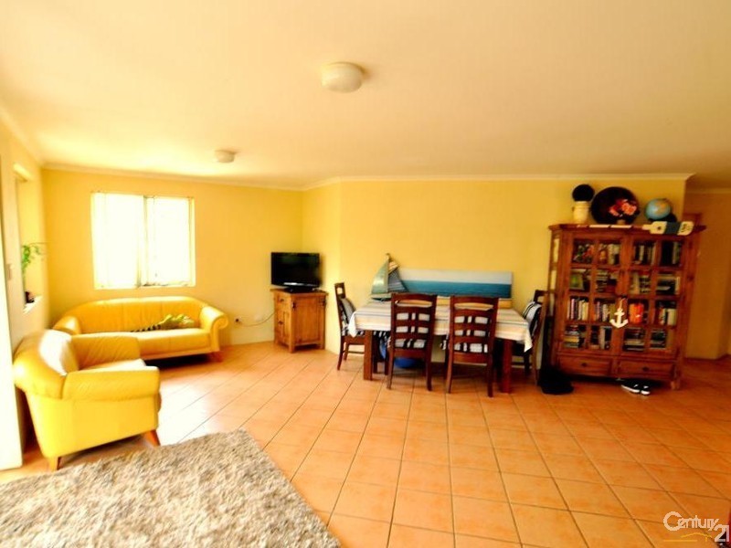 14/12 Hills st, Gosford NSW 2250