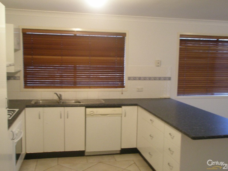 10 Kyliebar Street, Wadalba NSW 2259