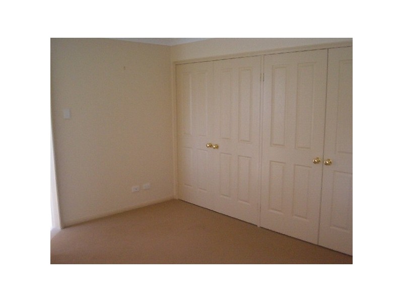 2 / 297a Henry Parry Drive, Wyoming NSW 2250