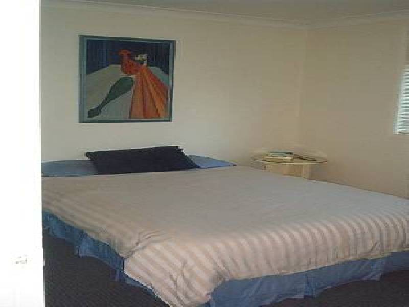 29 Roselands AVENUE, Wyoming NSW 2250