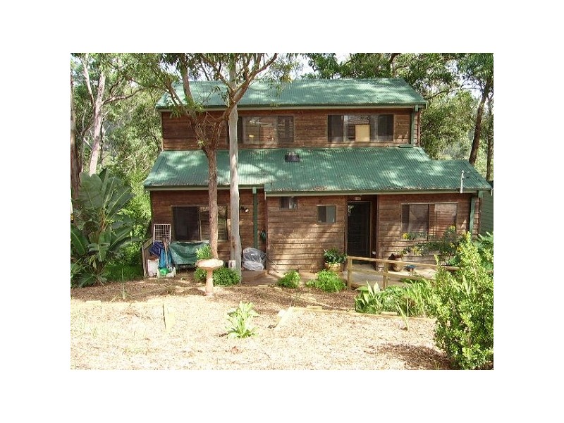17 PLATEAU ROAD, North Gosford NSW 2250