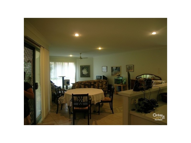 2/7a Midway Avenue, Wollongbar NSW 2477