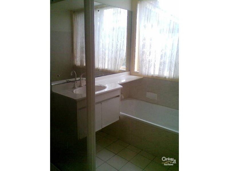 11 Whispering Valley, Richmond Hill NSW 2480