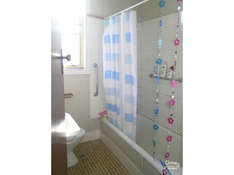 8 Robert Street, Lismore NSW 2480