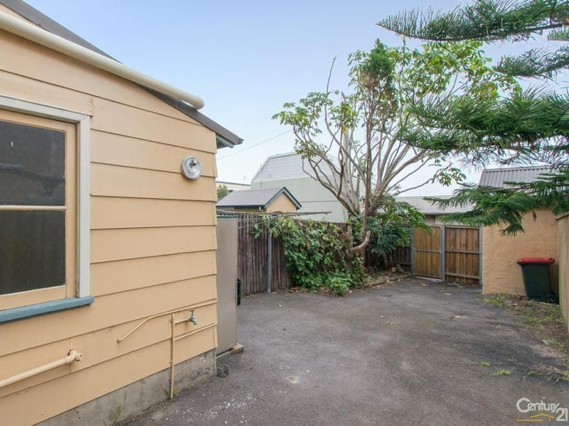 38 Nobbys Road, Newcastle East NSW 2300